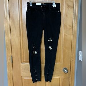 Black Mid Rise Cheeta Pants. Size 5/27 or Size Small